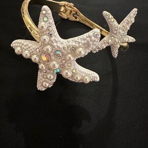 🪸Betsey Johnson Starfish Pearl Hair Clip - White and Gold 🧜‍♀️